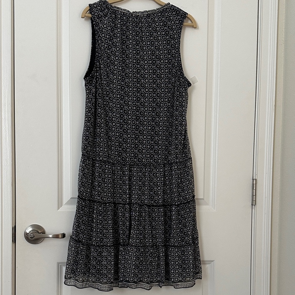 Max Studio Sleeveless Black & White Printed Tiered Dress - Picture 4 of 6